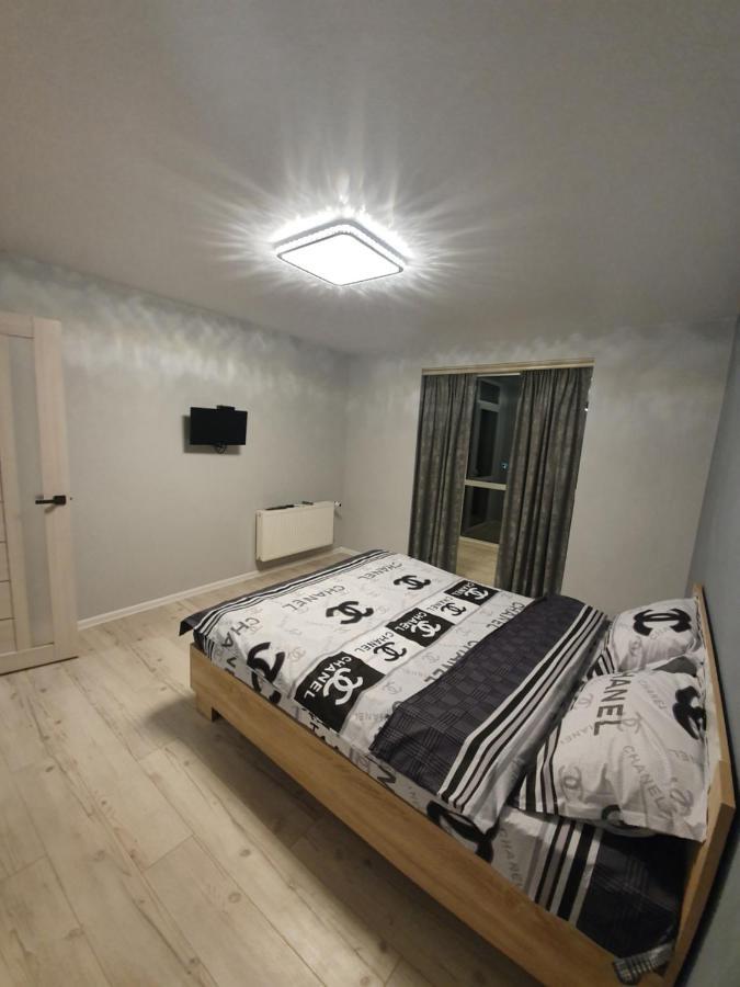 Apartment яровиця. люкс *